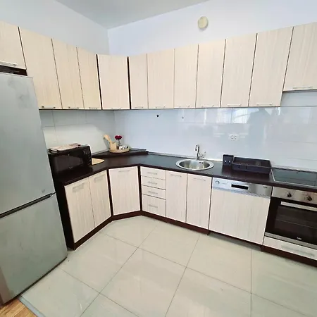 Mepas Galaxy شقة موستار